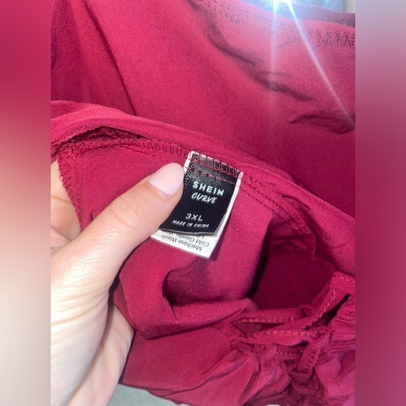 Shein cropped burgundy puffer sleeve blouse with tie back - Picture 3 of 3